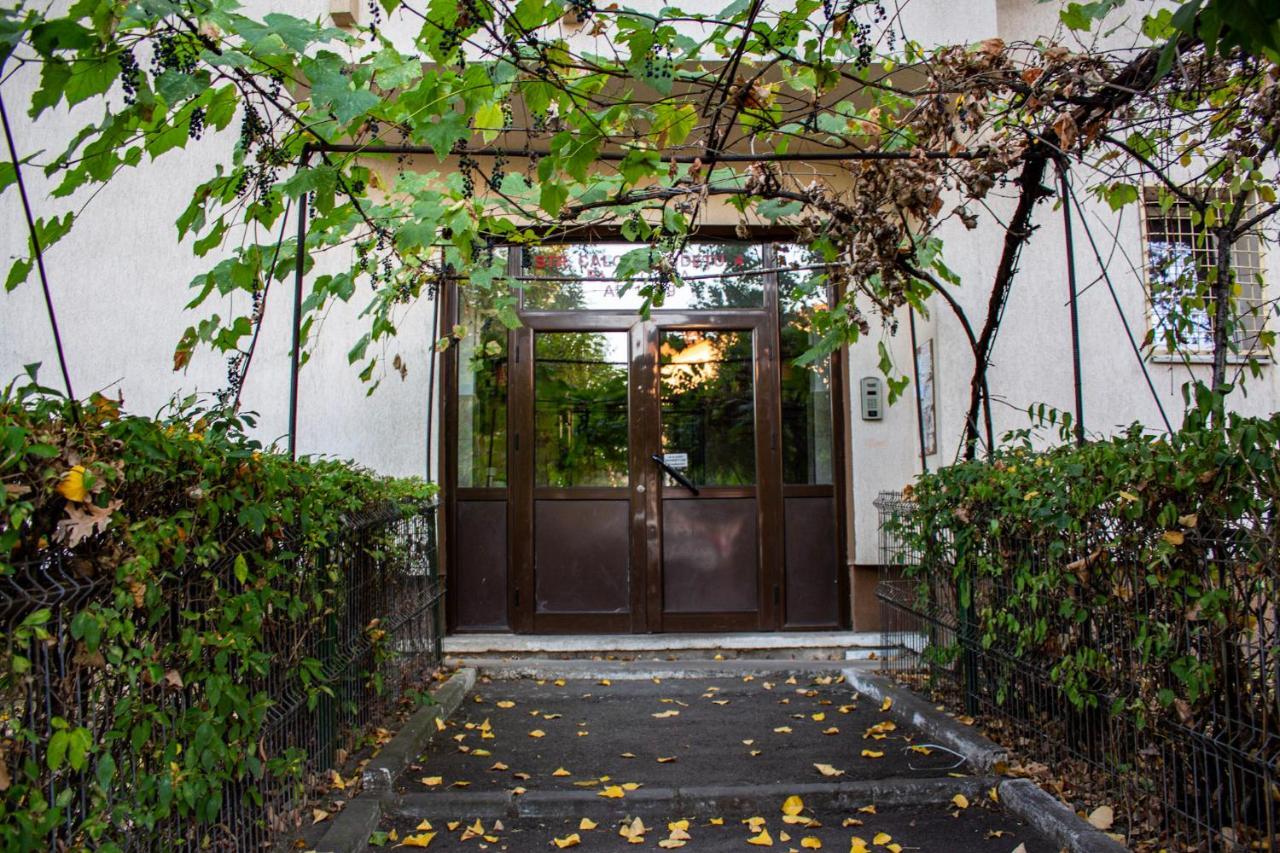 Bucharest Central Studio Exterior foto